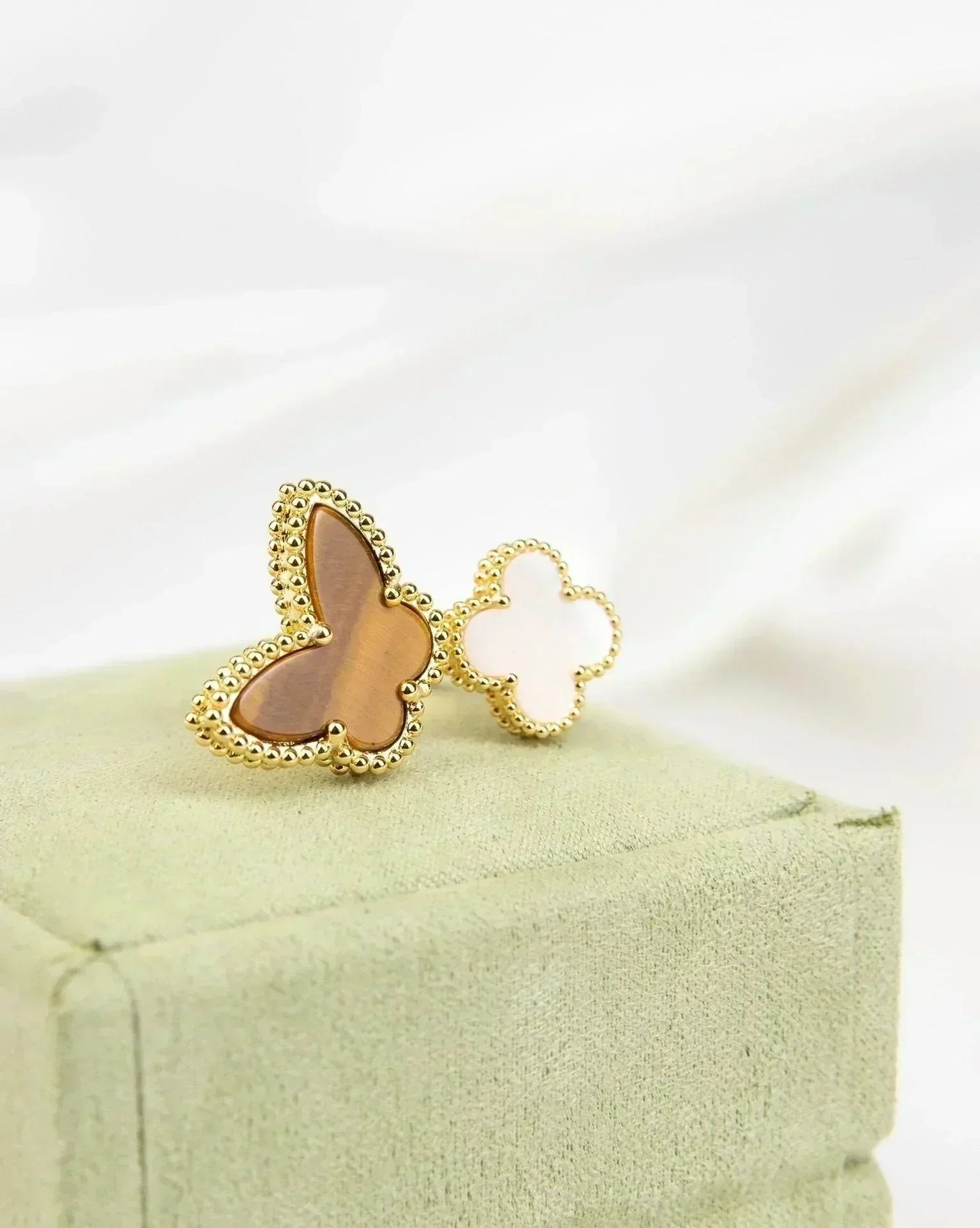 [Luxery]LUCKY BETWEEN THE FINGER RING