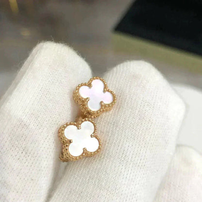 [Luxery]CLOVER MINI 9.5MM WHITE MOP EARRINGS