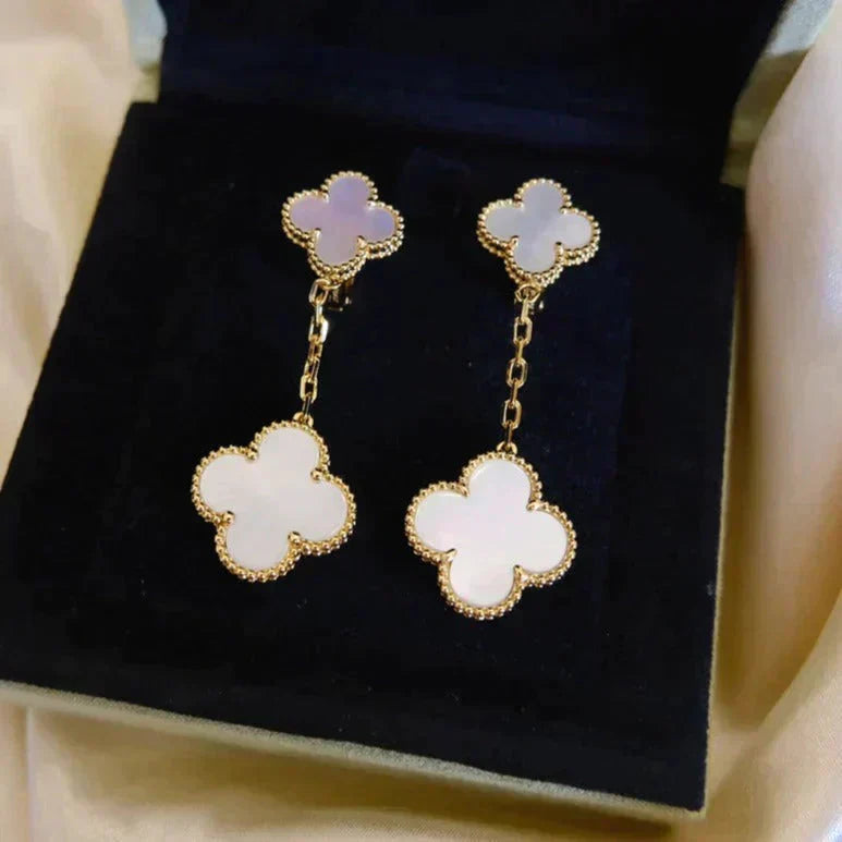 [Luxery]CLOVER 2 MOTIF WHITE MOP EARRINGS