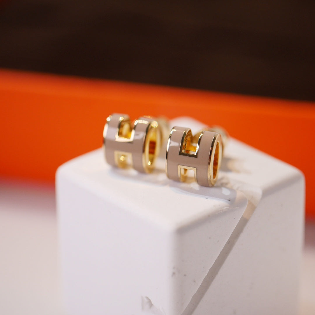 [Luxery]MINI POP H GOLD EARRINGS GREY