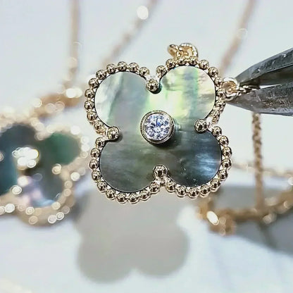 [Luxery]CLOVER 15MM DIAMOND AND MOTHER-OF-GREY NECKLACE