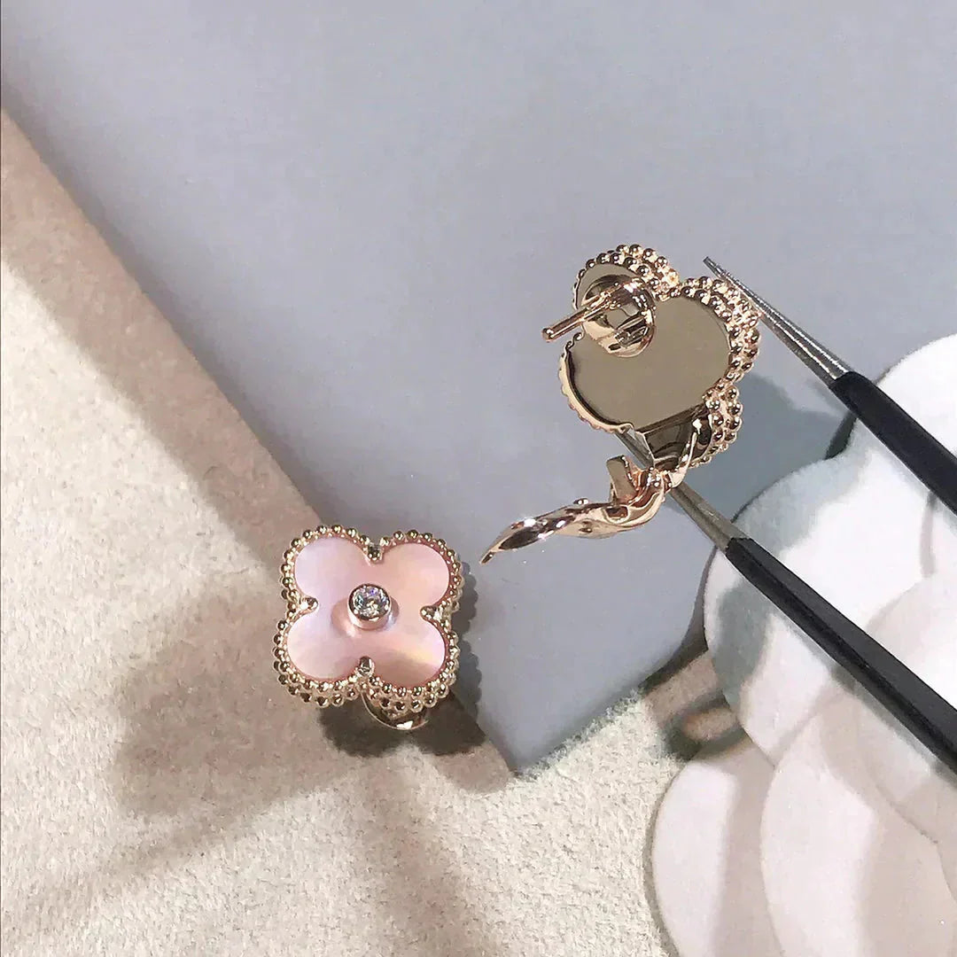 [Luxery]CLOVER MEDIUM 1 MOTIFS  PINK MOP DIAMOND EARRINGS