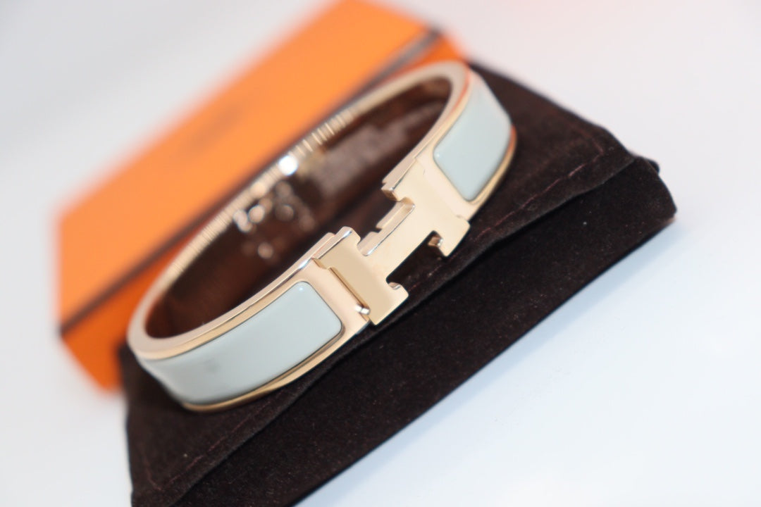 [Luxery]H LIGHT BLUE BRACELET