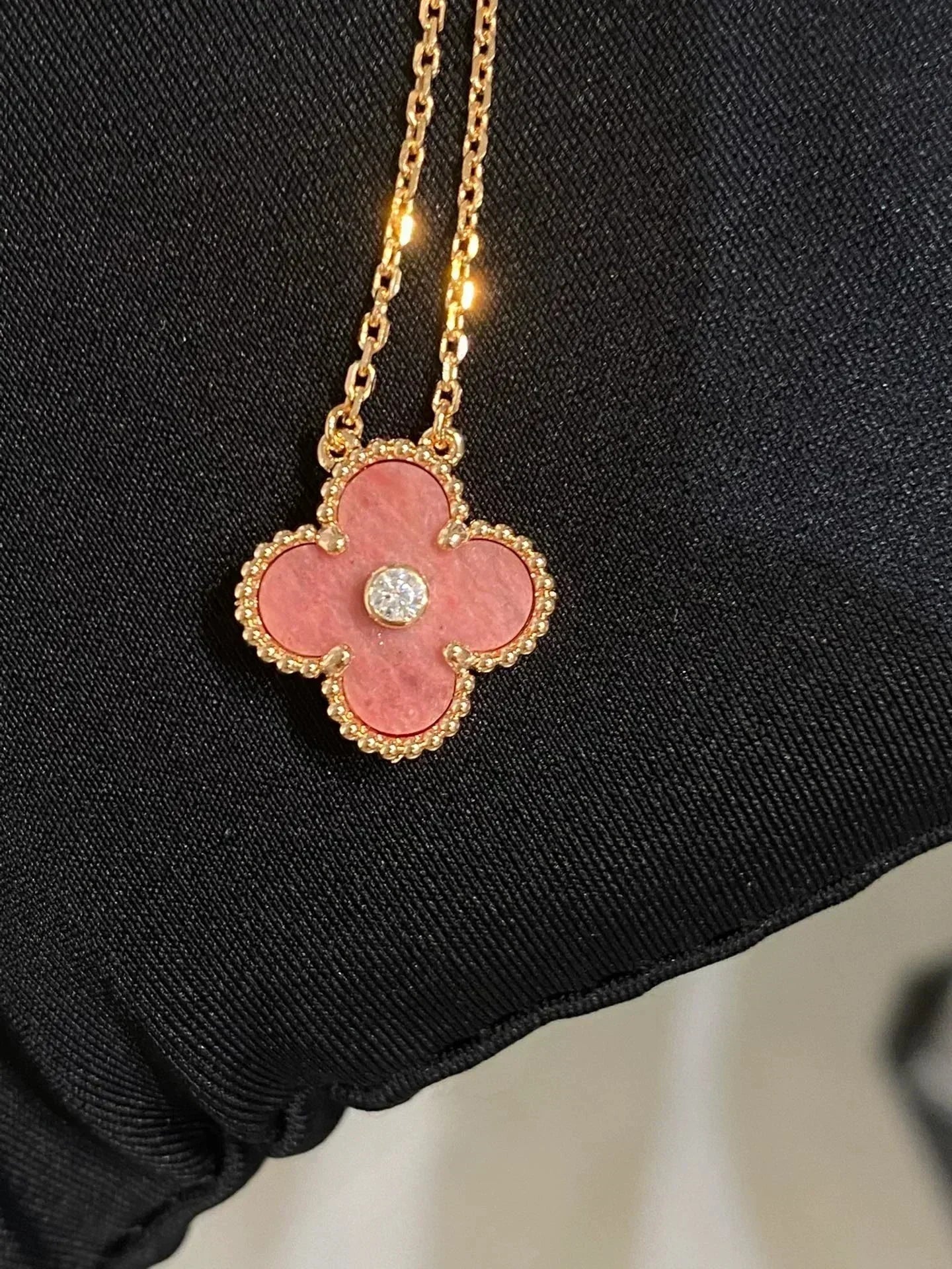 [Luxery]CLOVER 15MM DIAMOND RHODONITE NECKLACE