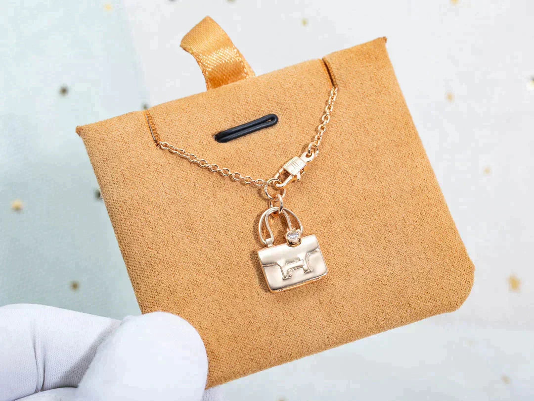 [Luxery]AMULETTE PEDANT ROSE GOLD NECKLACE