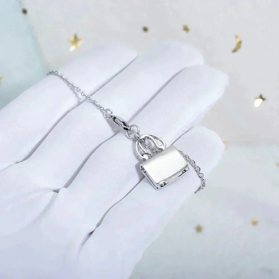 [Luxery]AMULETTE PEDANT SILVER NECKLACE