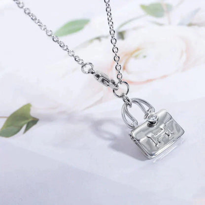 [Luxery]AMULETTE PEDANT SILVER NECKLACE
