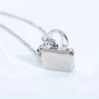 [Luxery]AMULETTE PEDANT SILVER NECKLACE