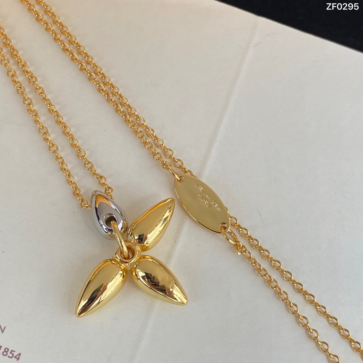 [Luxery]LOUISETTE PEDANT GOLD NECKLACE