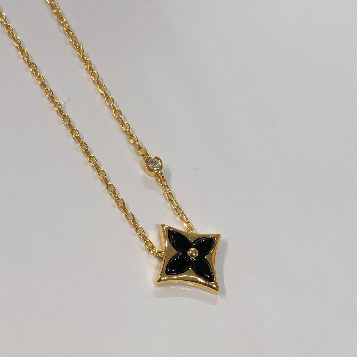 [Luxery]STAR BLACK MOP NECKLACE