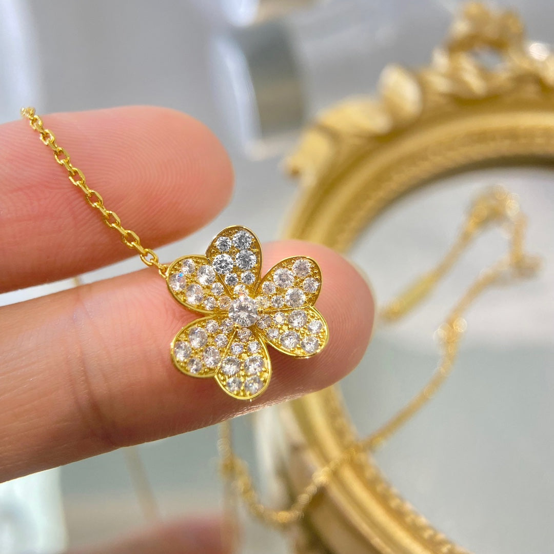 [Luxery]FLOWER DIAMOND NECKLACE