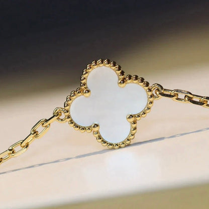 [Luxery]CLOVER 20 MOTIFS WHITE MOP NECKLACE