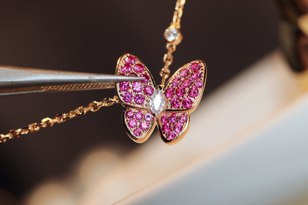 [Luxery]BUTTERFLY RED DIAMOND ROSE GOLD NECKLACE