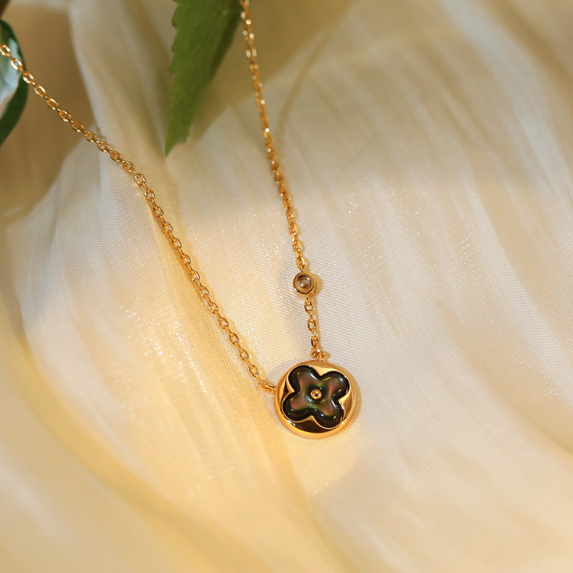 [Luxery]SUN PEDANT PINK GOLD 1 DIAMOND NECKLACE