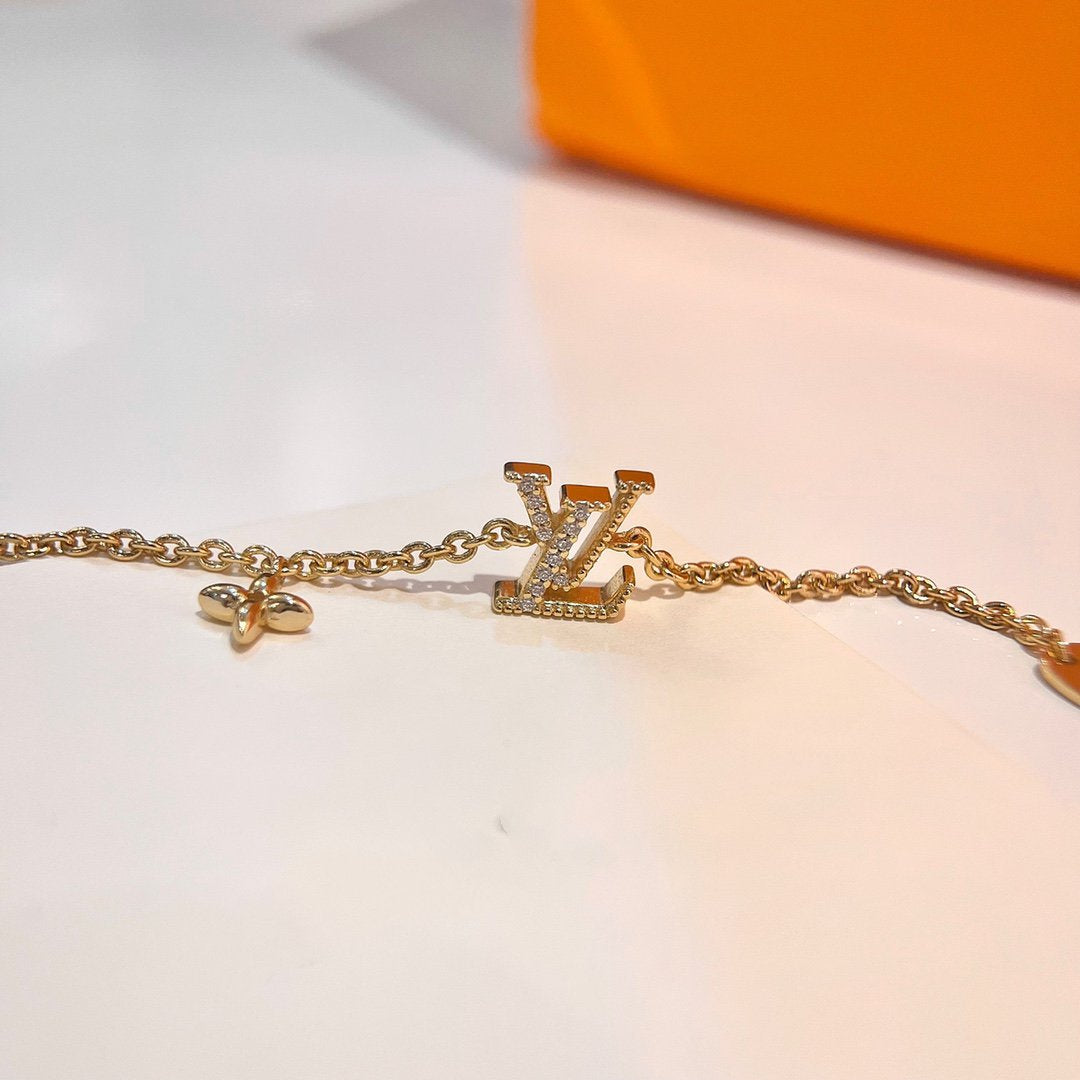 [Luxery]LOGO STAR MOTIF GOLD BRACELET