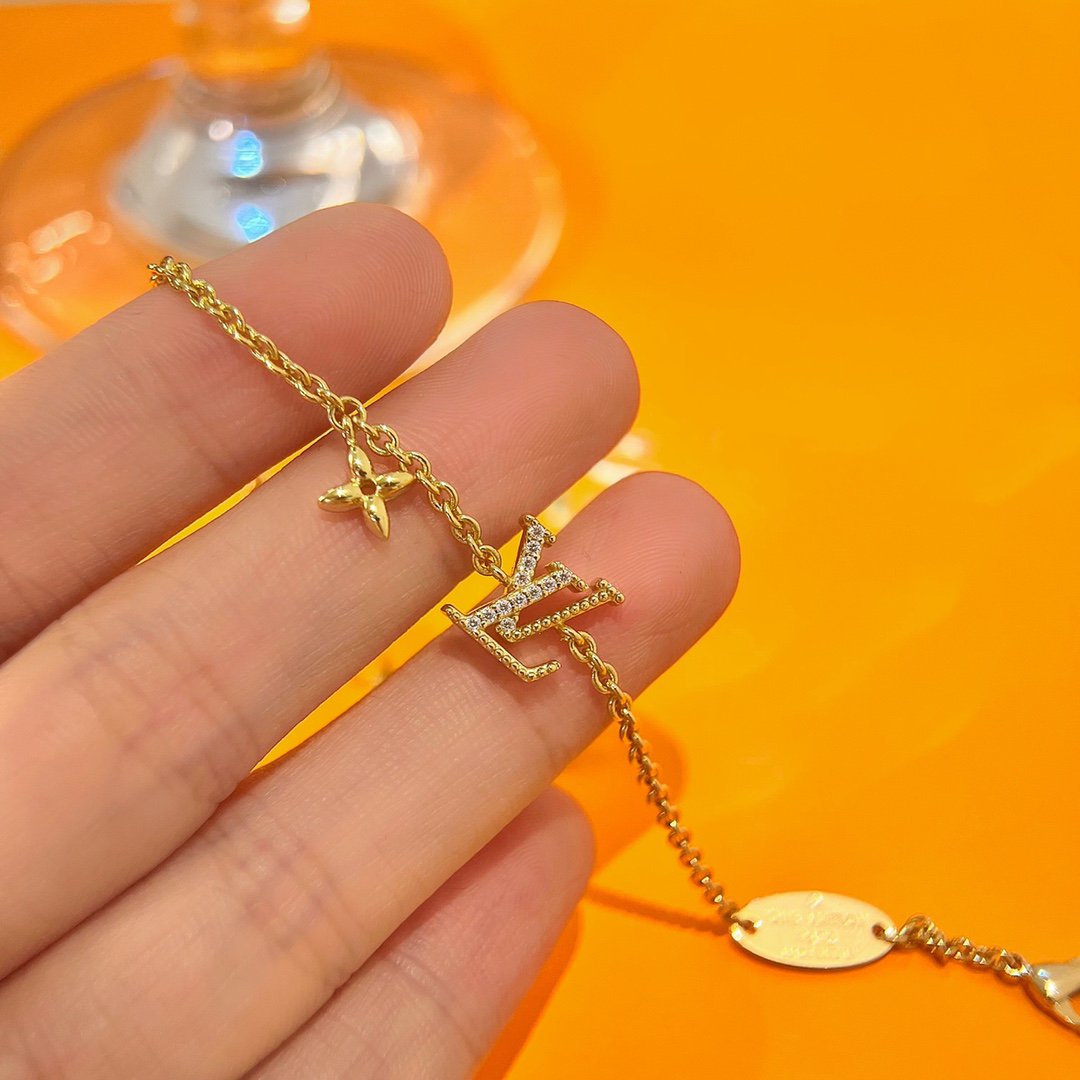 [Luxery]LOGO STAR MOTIF GOLD BRACELET
