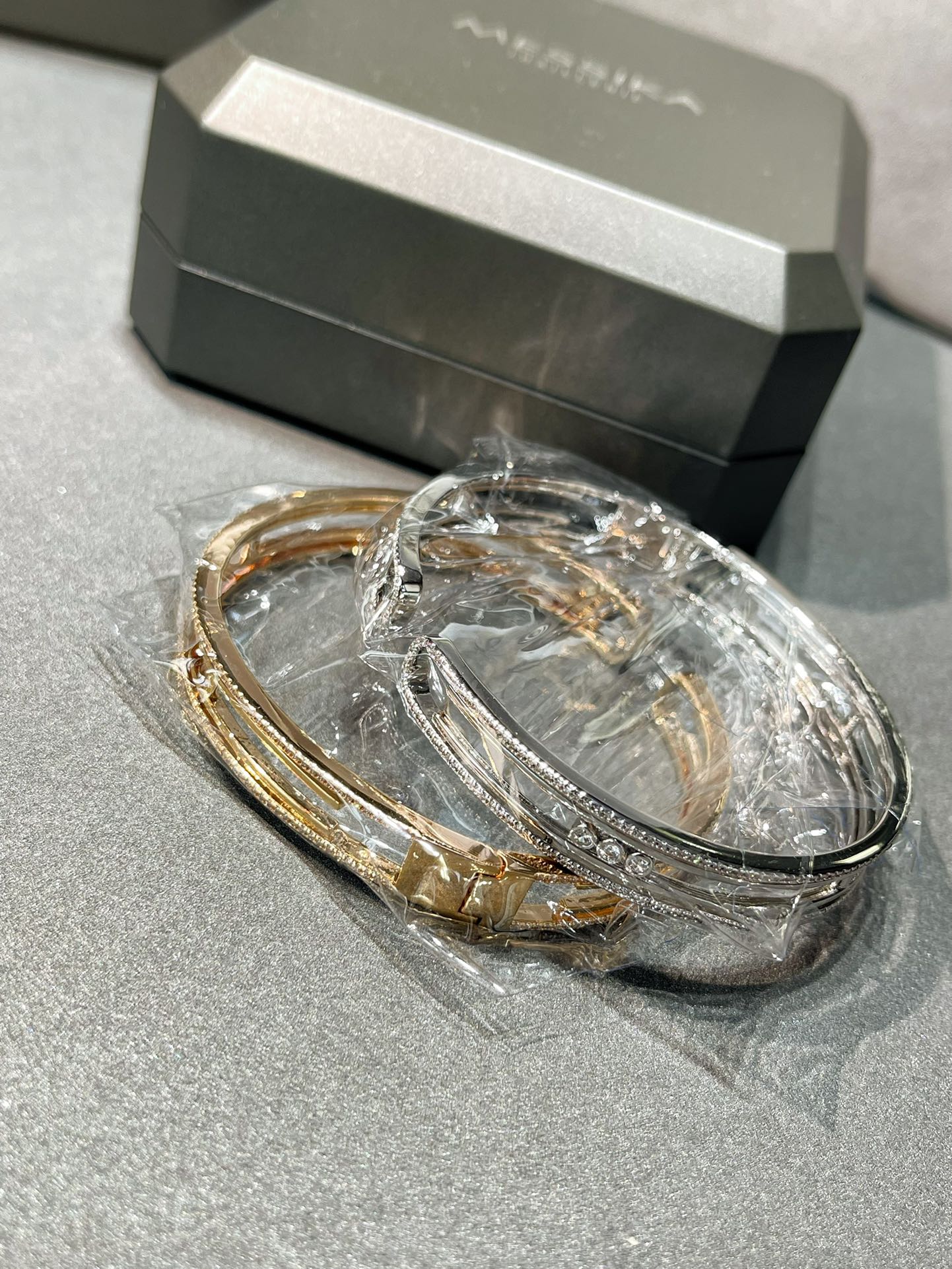 [Luxery]MOVE 10TH PAVED DIAMOND BRACELET
