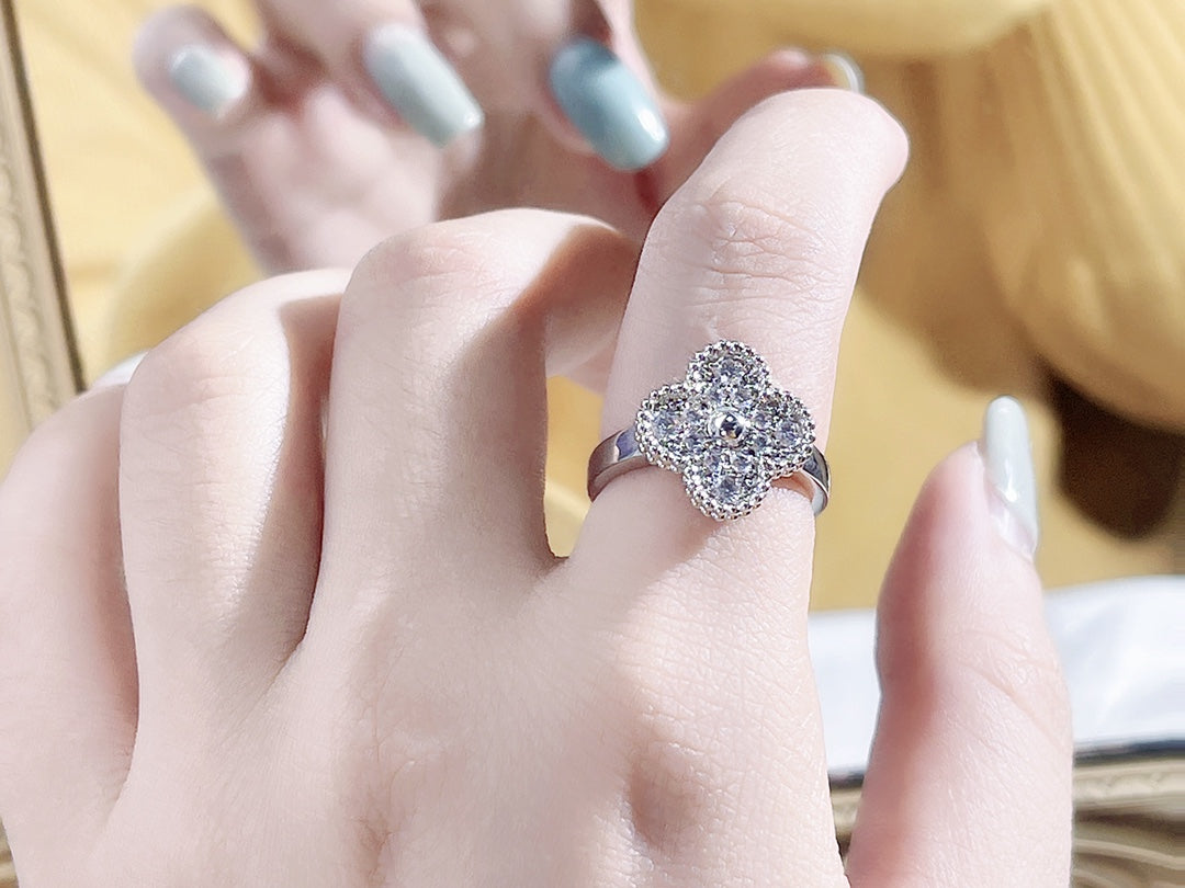 [Luxery]CLOVER DIAMOND RING