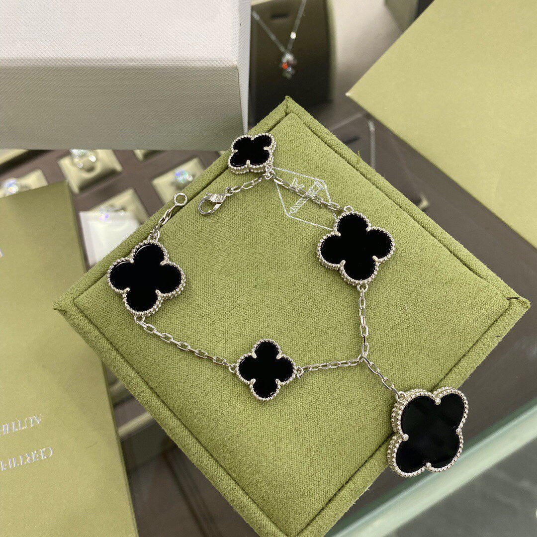[Luxery]CLOVER 5 MOTIFS SIVLER ONYX BRACELET
