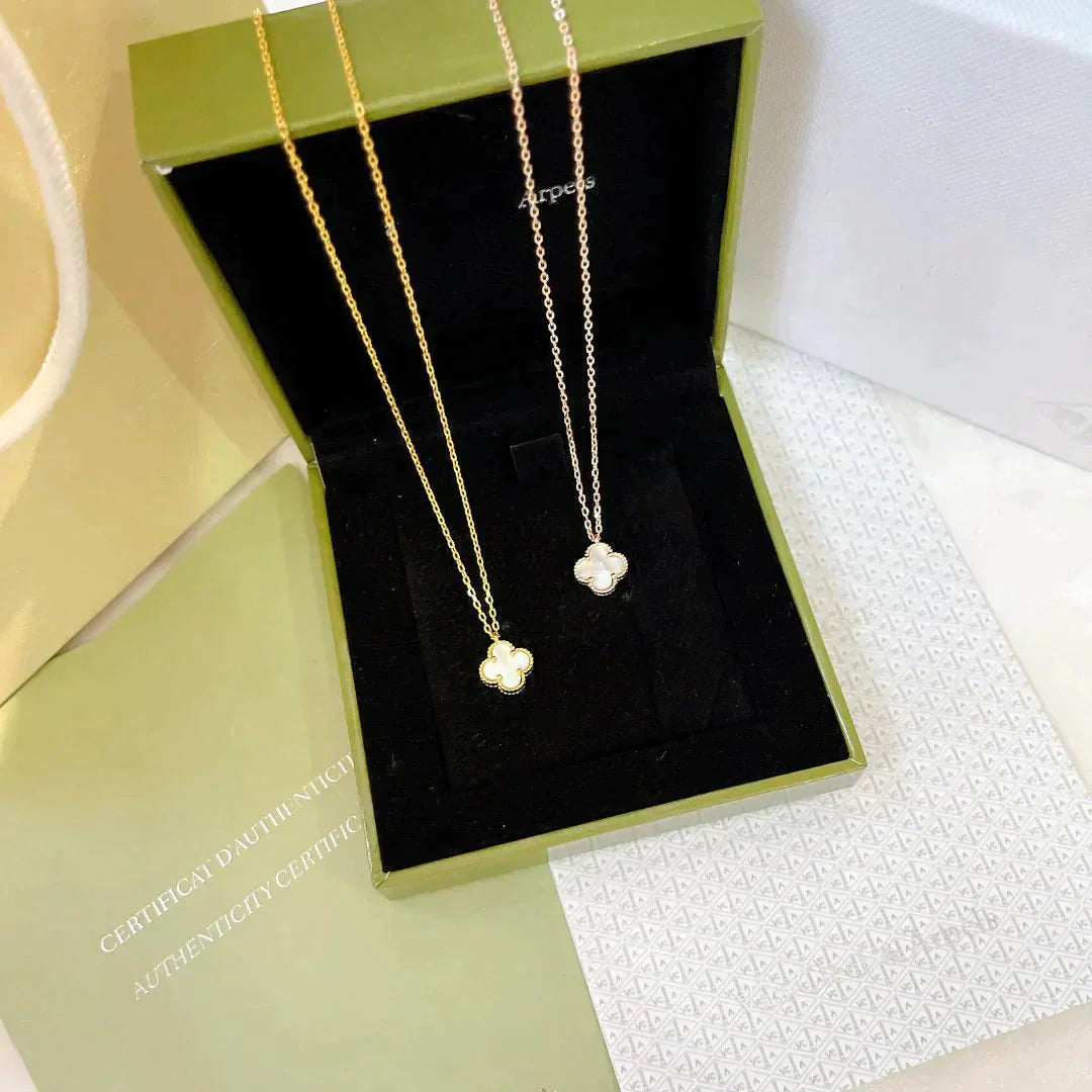 [Luxery]CLOVER MINI 9.5MM WHITE MOTHER-OF-PEARL NECKLACE