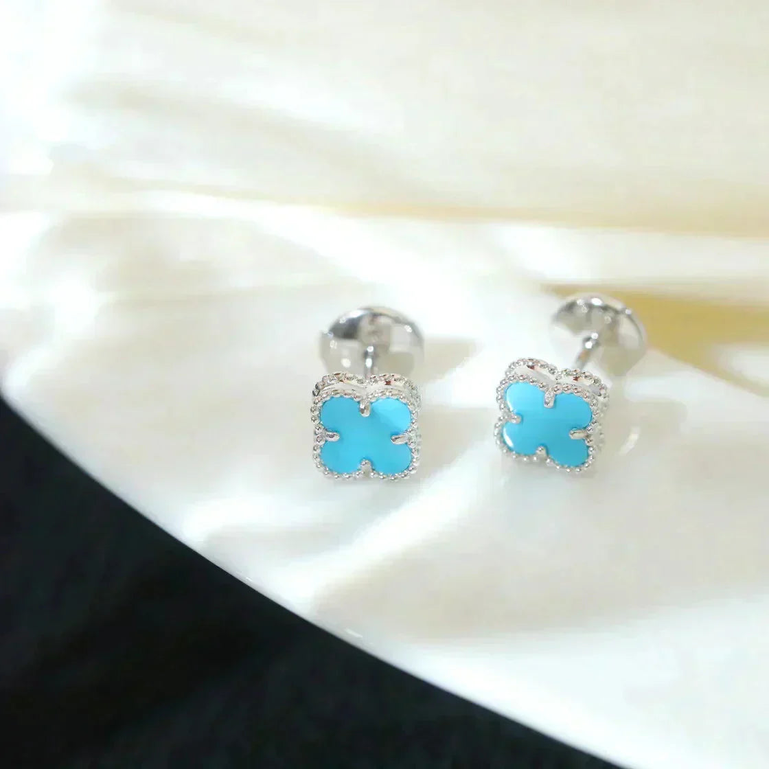 [Luxery]CLOVER MINI 9.5MM ONYX STUD EARRINGS SILVER