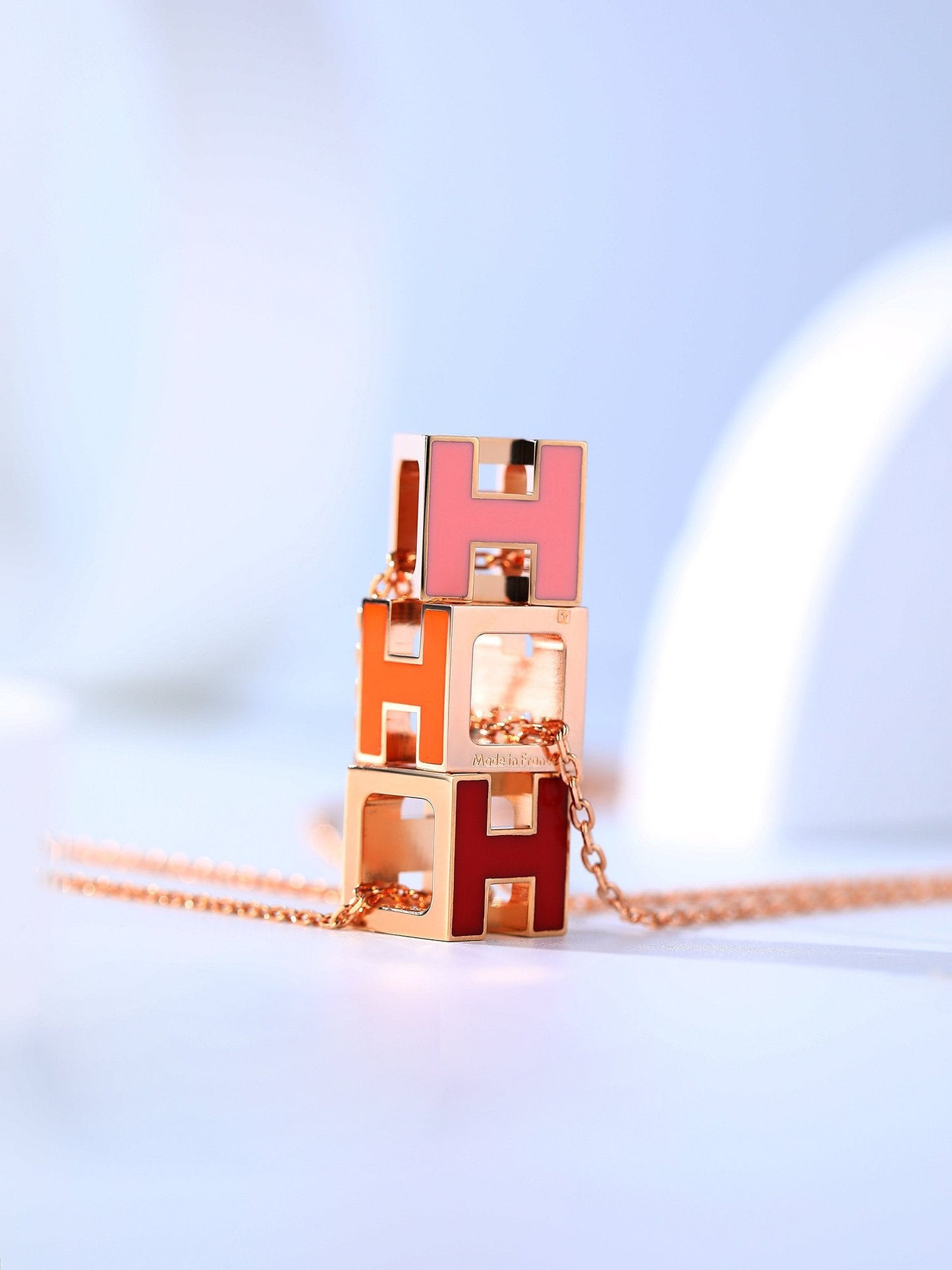 [Luxery]H CAGE PINK GOLD NECKLACE