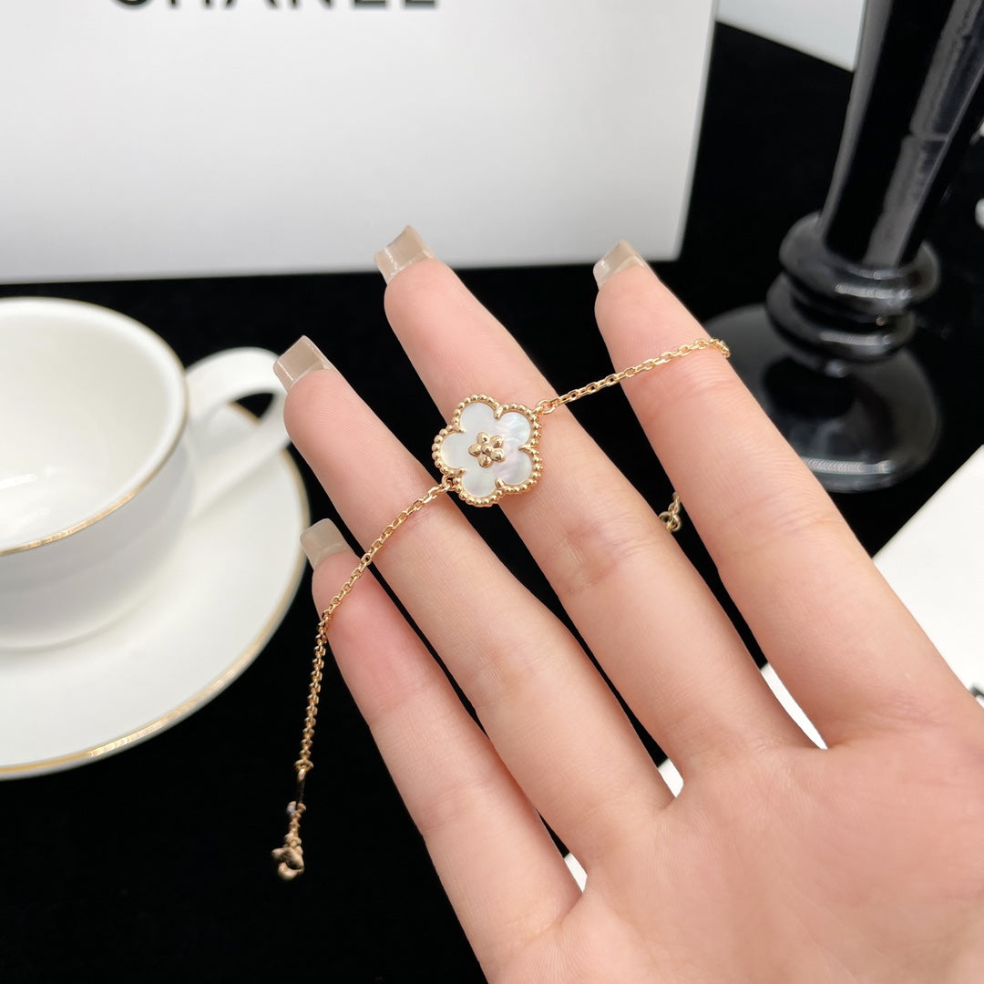[Luxery]LUCKY SPRING ROSE GOLD MOP BRACELET