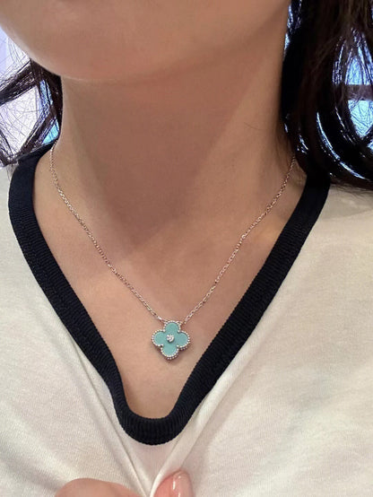 [Luxery]CLOVER 1 DIAMOND LIGHT BLUE SILVER NECKLACE