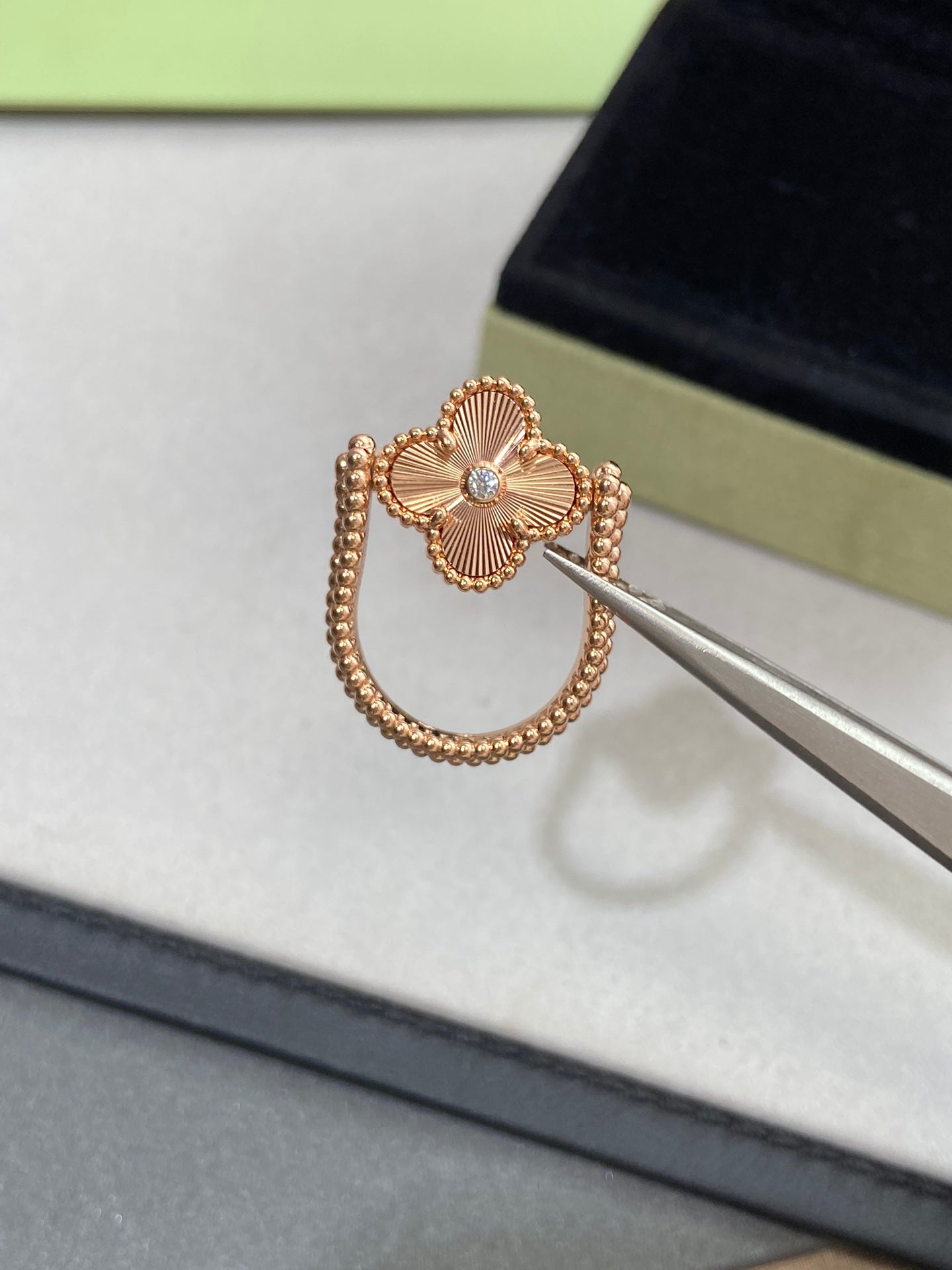 [Luxery]CLOVER RIVERSIBLE ROSE GOLD RING