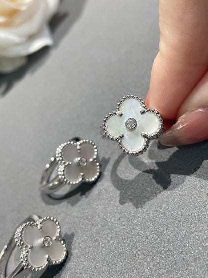 [Luxery]CLOVER SILVER MOP DIAMOND RING