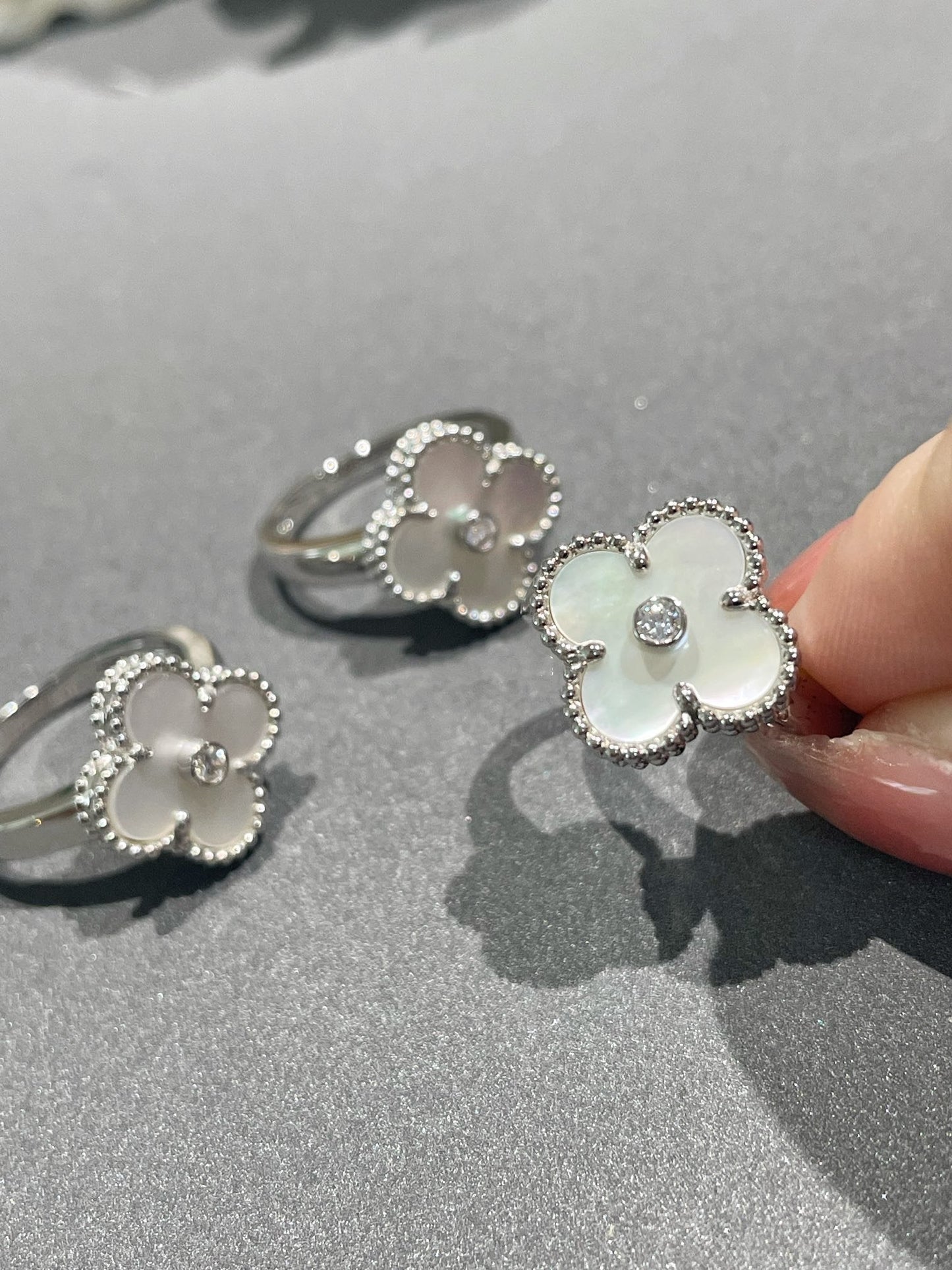 [Luxery]CLOVER SILVER MOP DIAMOND RING