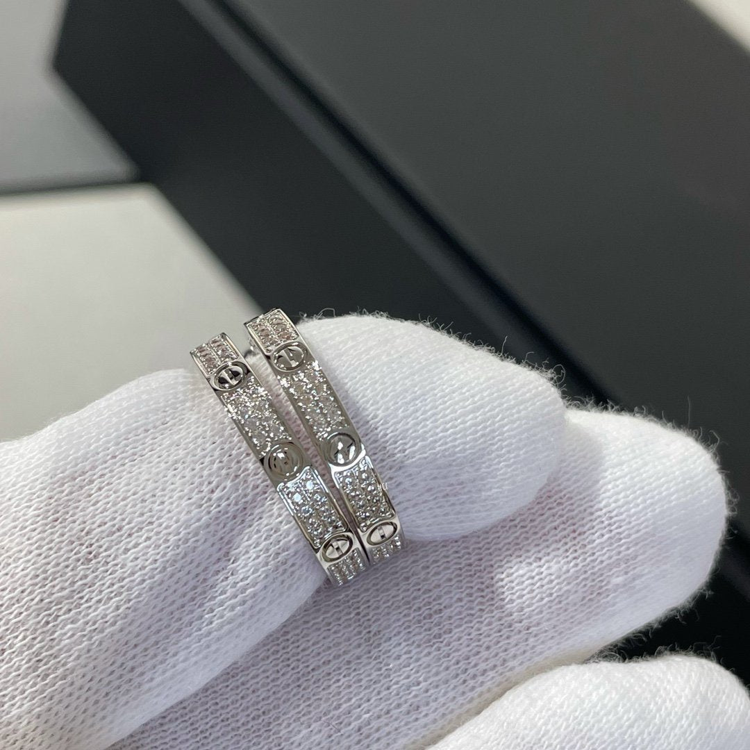 [Luxery]LOVE DIAMOND SILVER HOOP EARRINGS