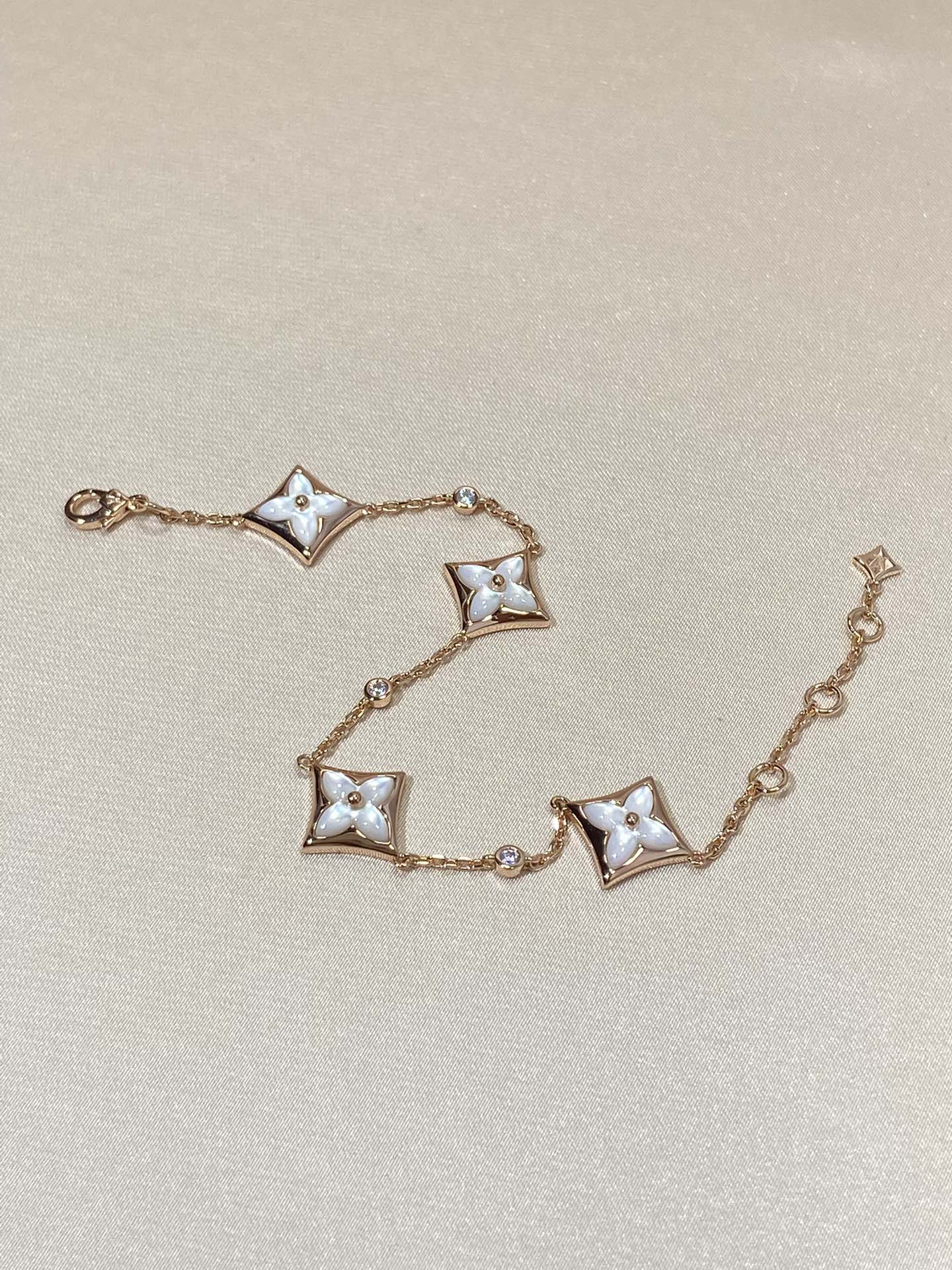 [Luxery]STAR 4 MOTIF MOP DIAMOND PINK GOLD BRACELET