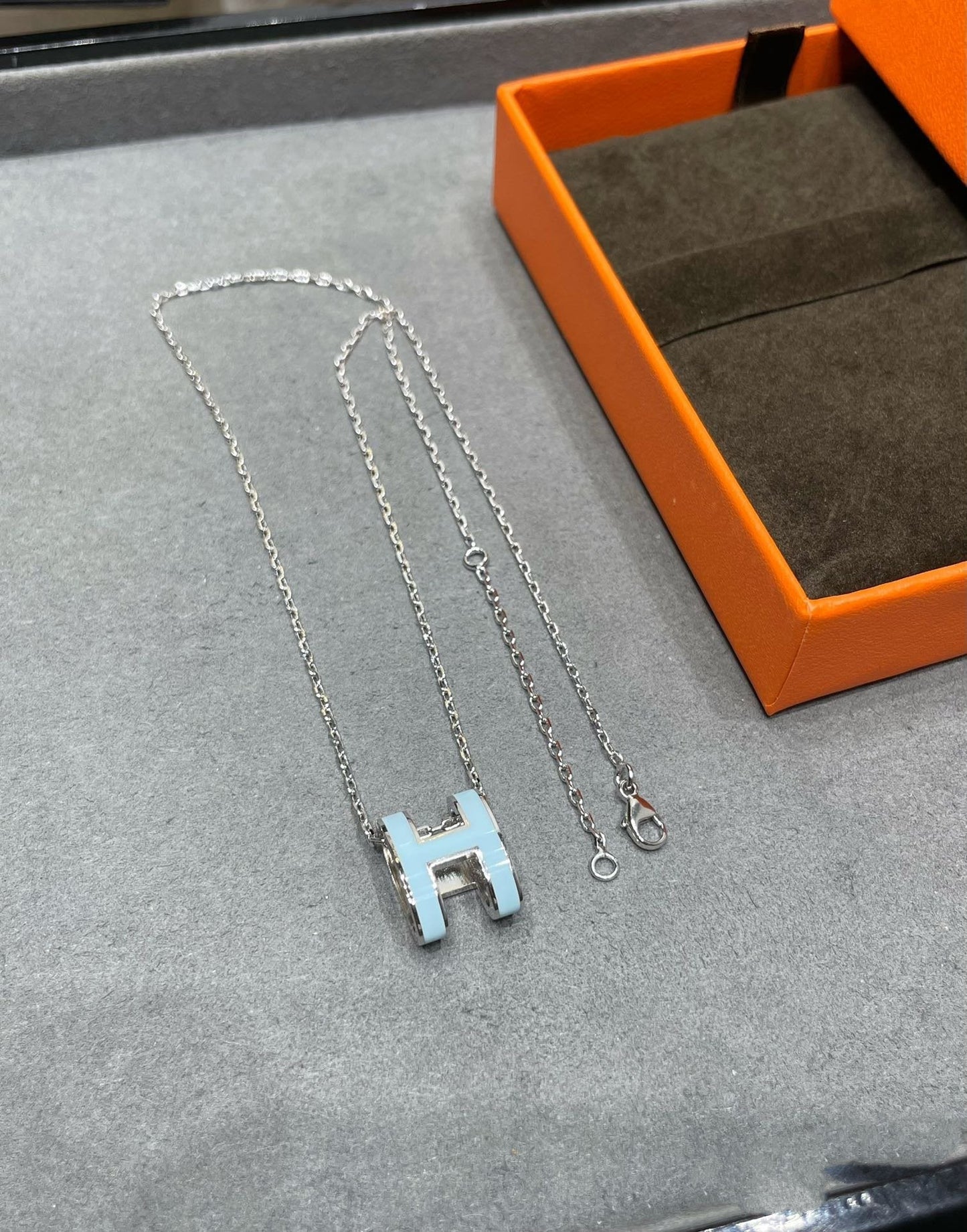 [Luxery]POP H SKY BLUE NECKLACE