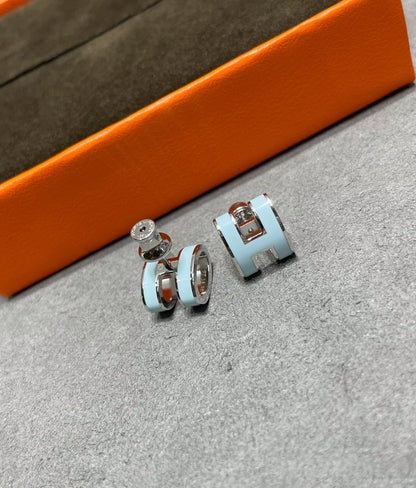 [Luxery]POP H SKY BLUE STUD EARRINGS