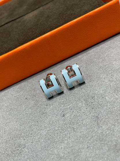 [Luxery]POP H SKY BLUE STUD EARRINGS