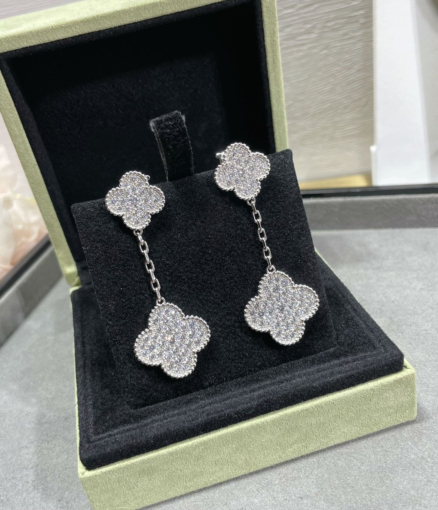 [Luxery]CLOVER 2 MOTIFS DIAMOND PAVED SILVER EARRINGS