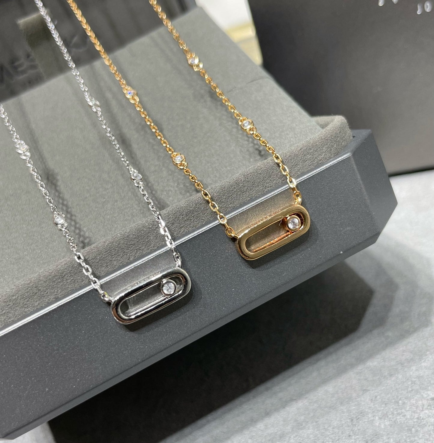 [Luxery]MOVE UNO DIAMOND NECKLACE