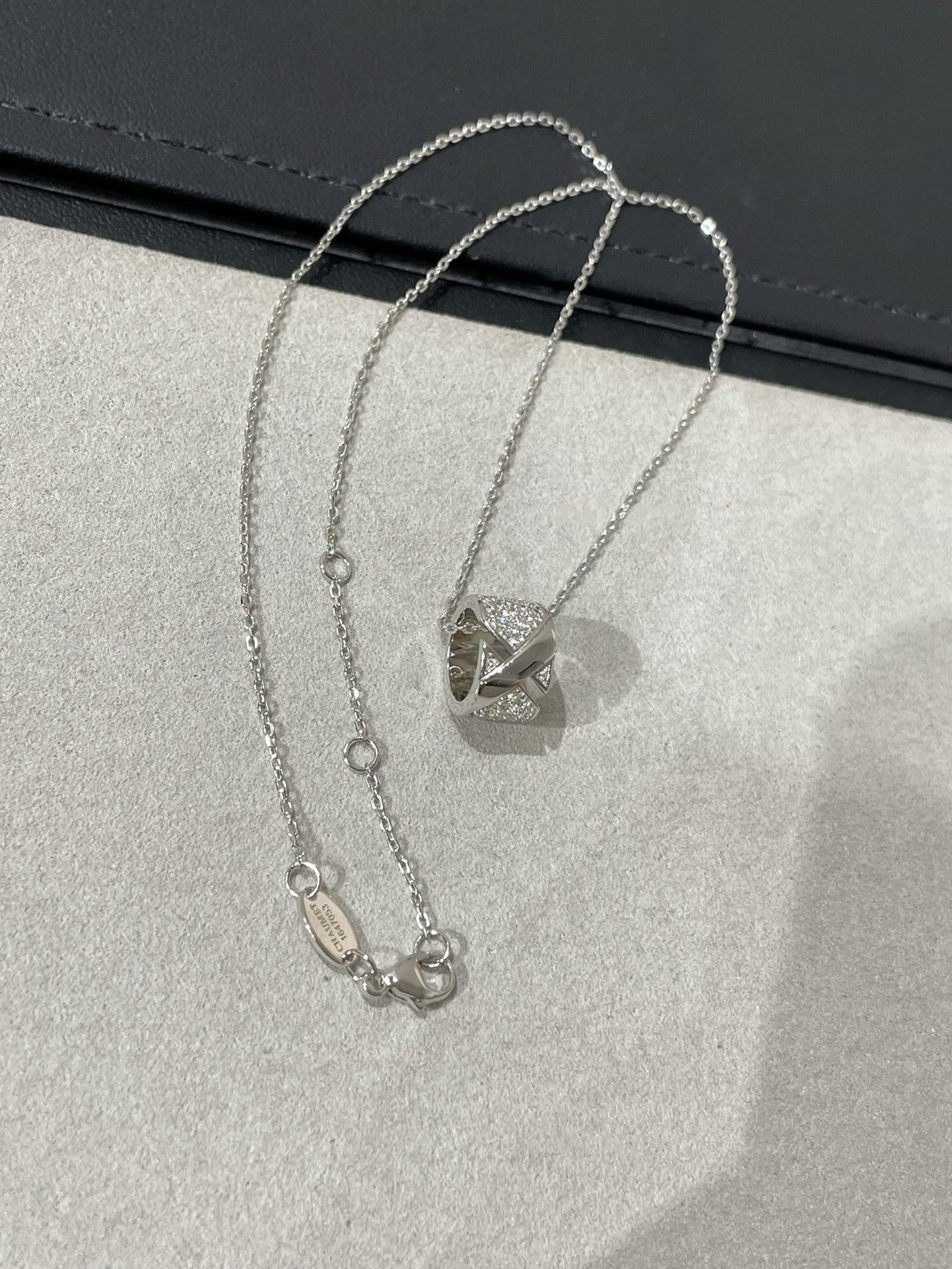 [Luxery]LIENS EVIDENCE DIAMOND PAVED NECKLACE