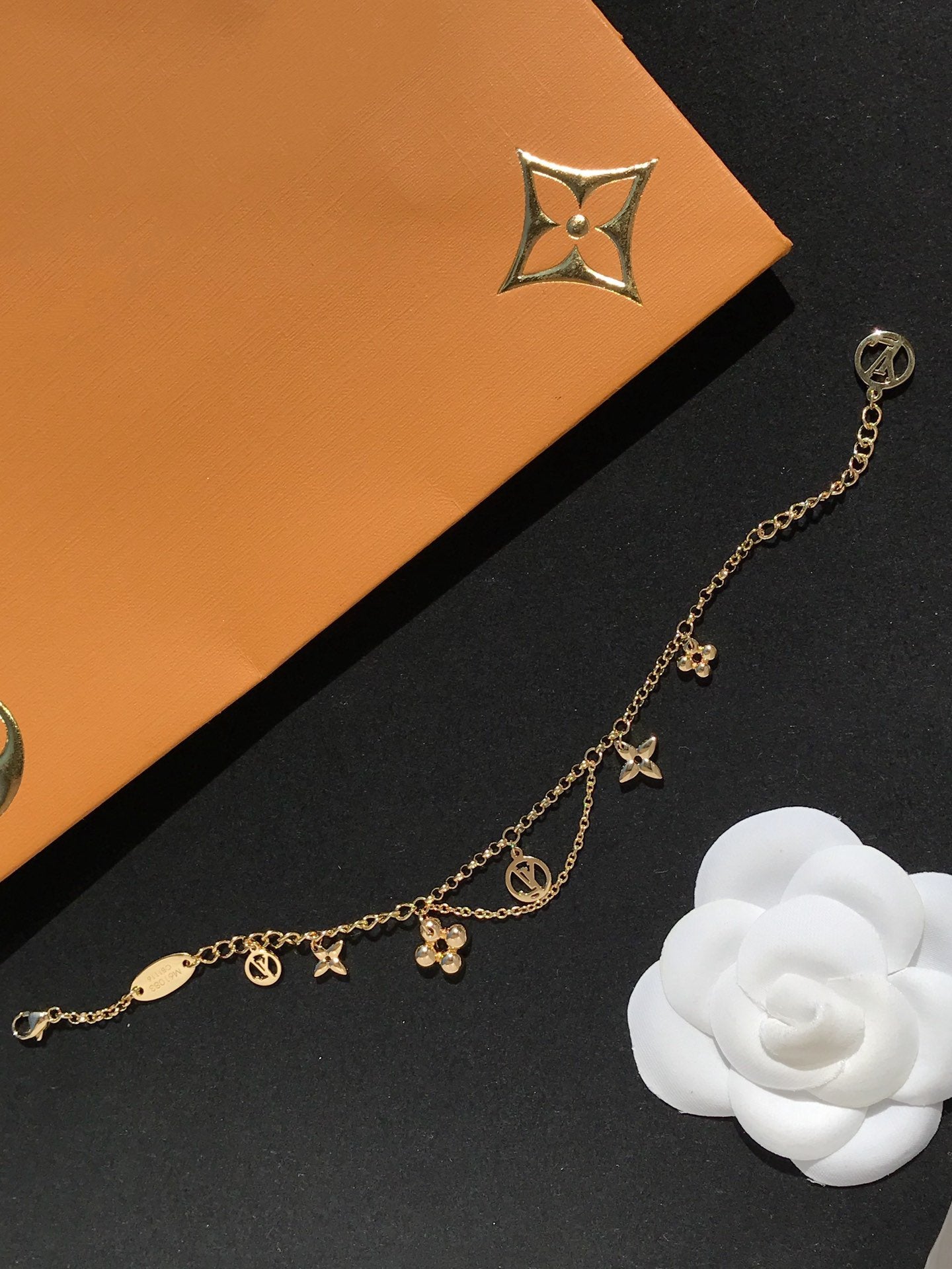 [Luxery]BLOOMING PINK GOLD MOP BRACELET