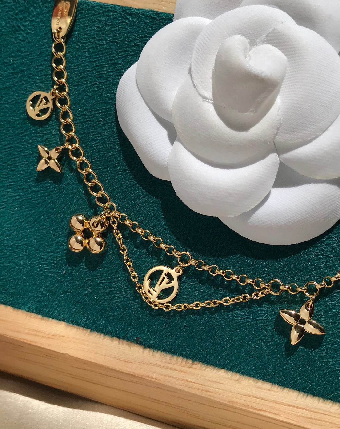 [Luxery]BLOOMING PINK GOLD MOP BRACELET