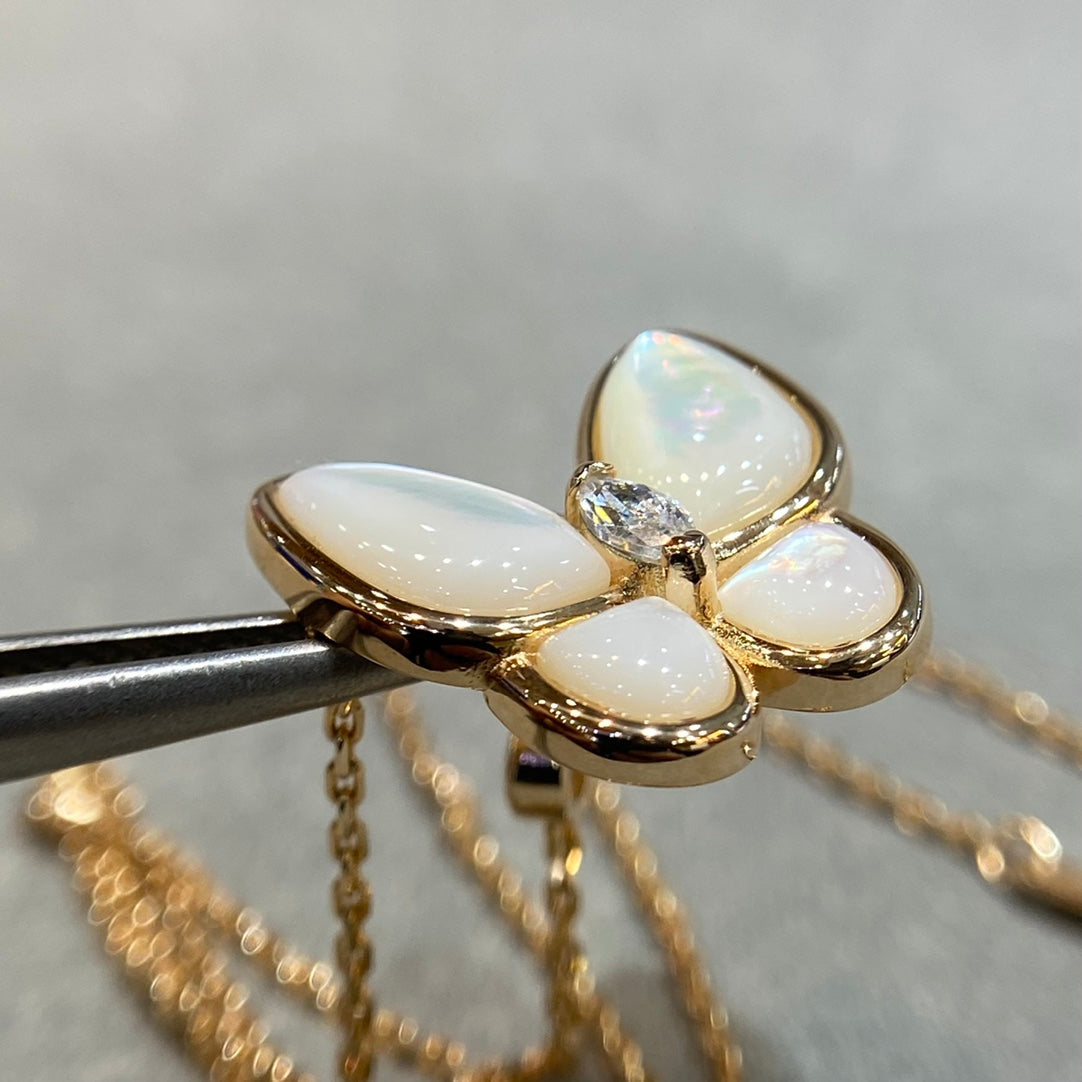 [Luxery]BUTTERFLY MOP DIAMOND NECKLACE