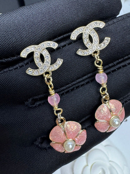[Luxery]26C Pink Camellia Enamel Pendant with Double C Earrings