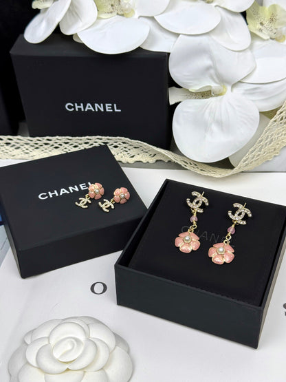 [Luxery]26C Pink Camellia Enamel Pendant with Double C Earrings