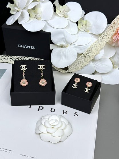[Luxery]26C Pink Camellia Enamel Pendant with Double C Earrings