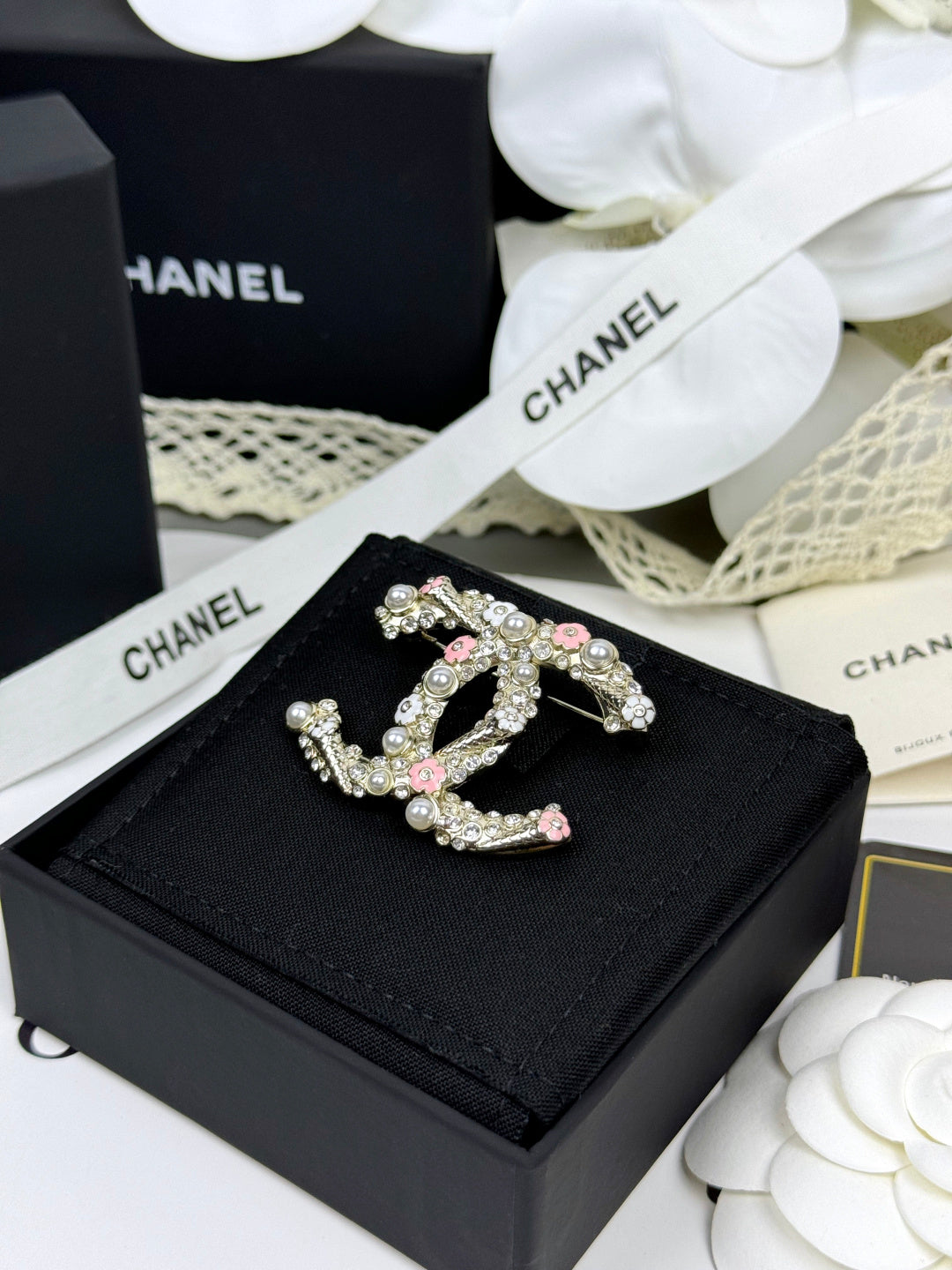 [Luxery]26C Pink-White Enamel Ice Cream Cone Double C Brooch