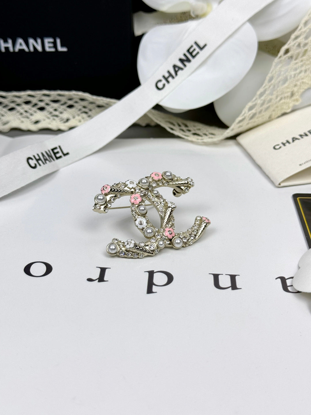 [Luxery]26C Pink-White Enamel Ice Cream Cone Double C Brooch