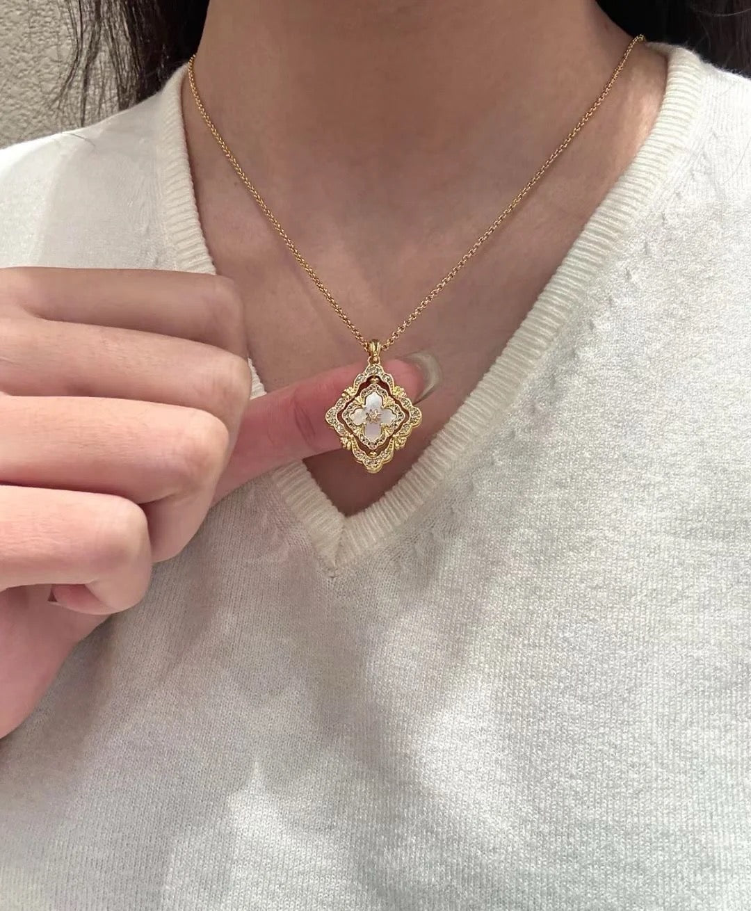 [Luxery] B.C.L ENAMEL ROTATING SINGLE-DIAMOND NECKLACE£¨Various colors£©
