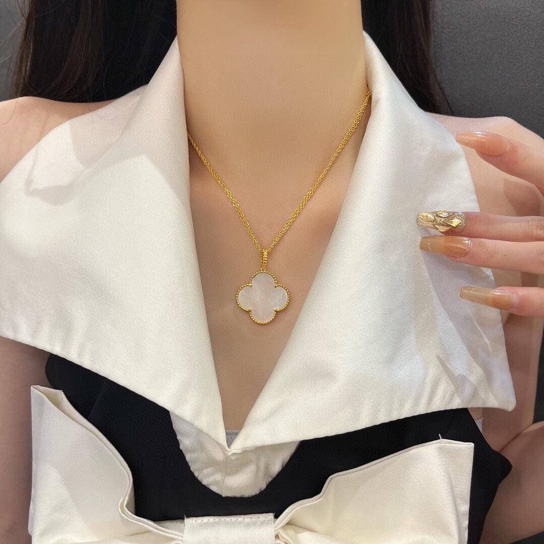 [Luxery]CLOVER 25MM MOP LARGE PENDANT NECKLACE