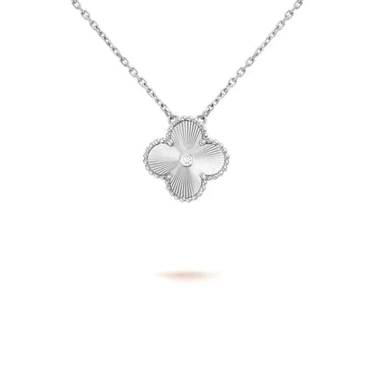 [Luxery]CLOVER  15MM DIAMOND LASER NECKLACE SILVER